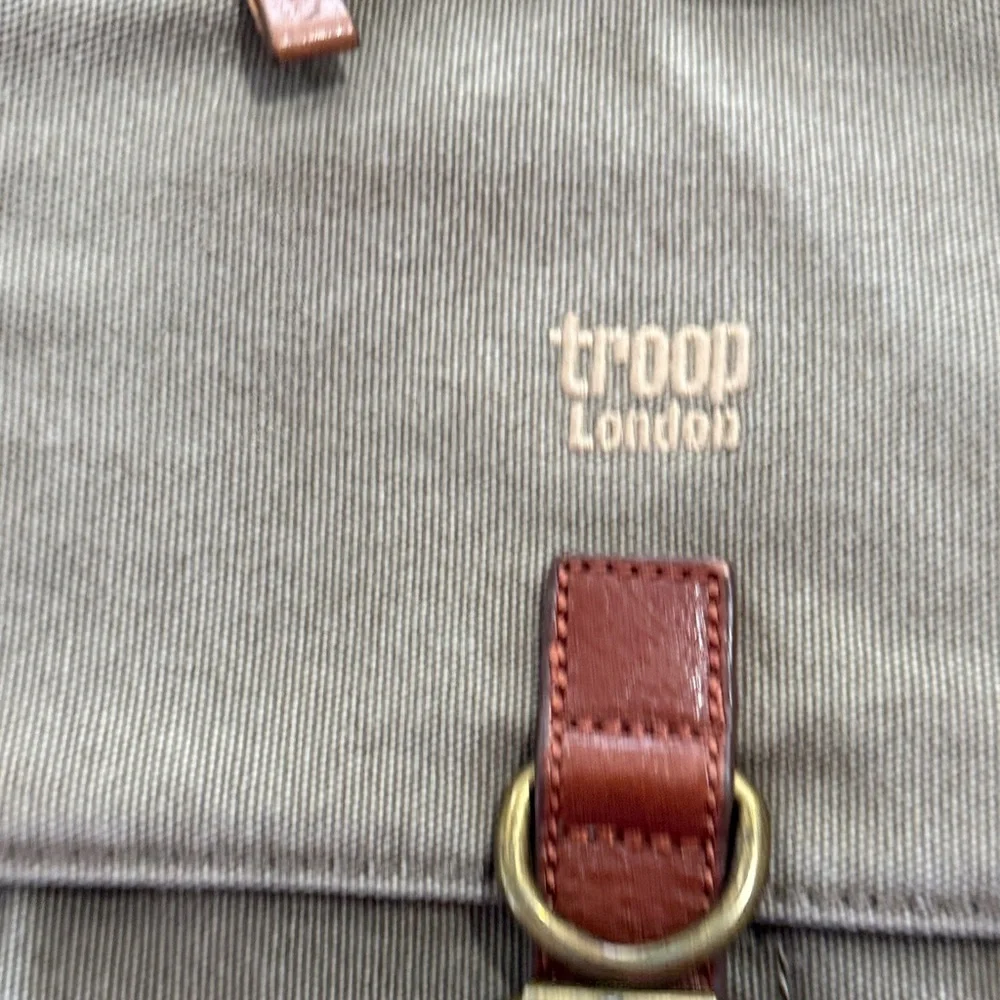 Troop London Men's Tan Canvas Messenger Bag